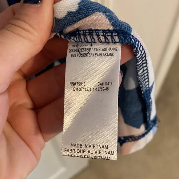 Floral flutter sleeve maternity dress - Picture 6 of 7